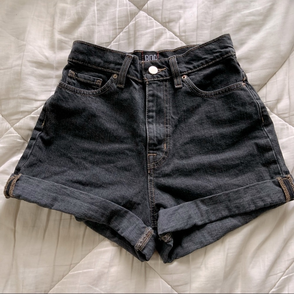 BDG Hi rise mom short